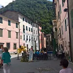 Medieval Village 아파트