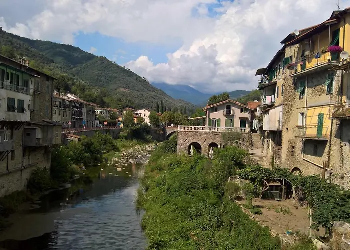 Lägenhet Medieval Village Isolabona